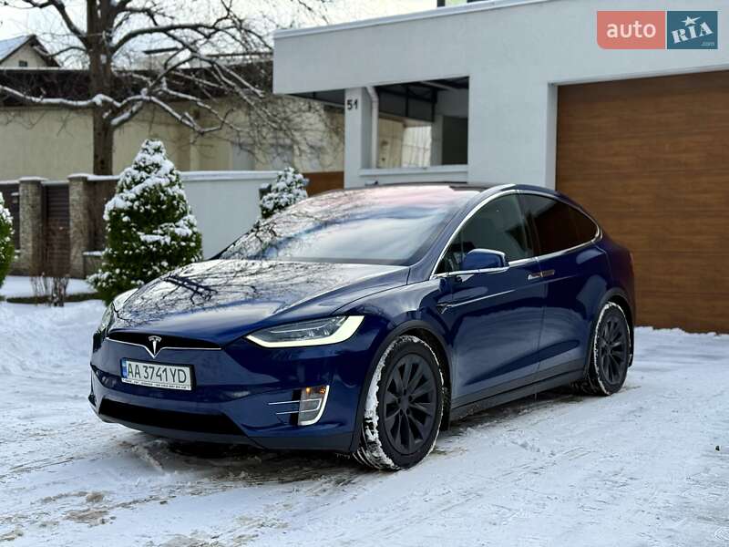 Внедорожник / Кроссовер Tesla Model X 2018 в Киеве