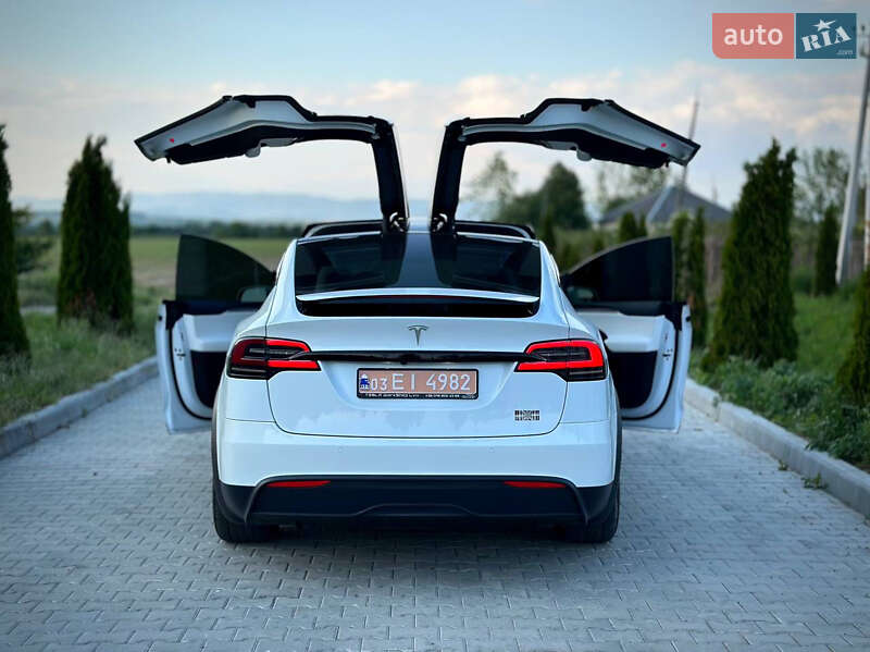 Позашляховик / Кросовер Tesla Model X 2022 в Мукачевому