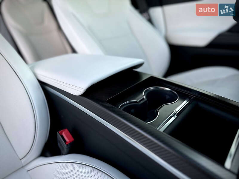 Позашляховик / Кросовер Tesla Model X 2022 в Мукачевому