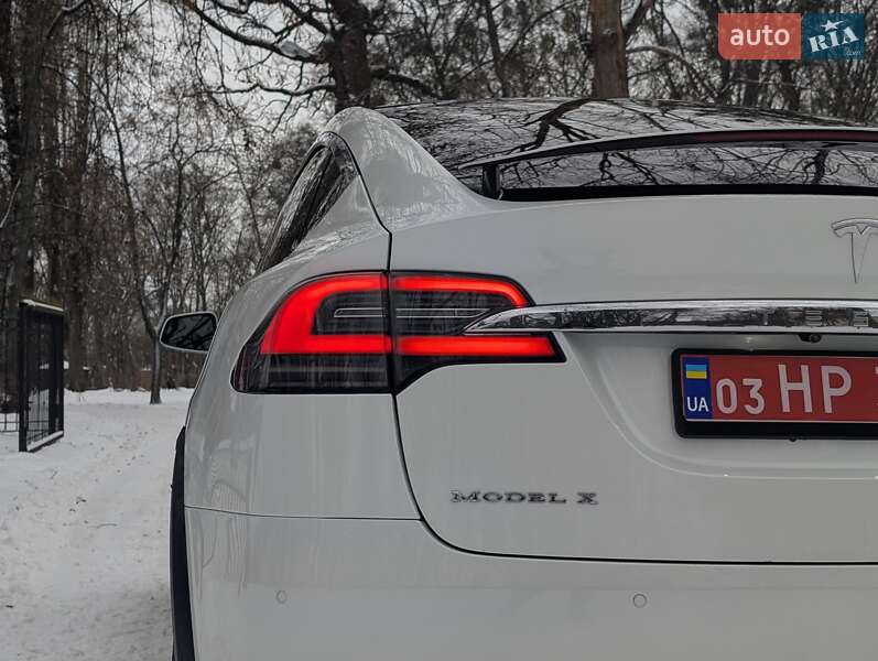 Позашляховик / Кросовер Tesla Model X 2017 в Києві фото 8 Позашляховик / Кросовер Tesla Model X 2017 в Києві