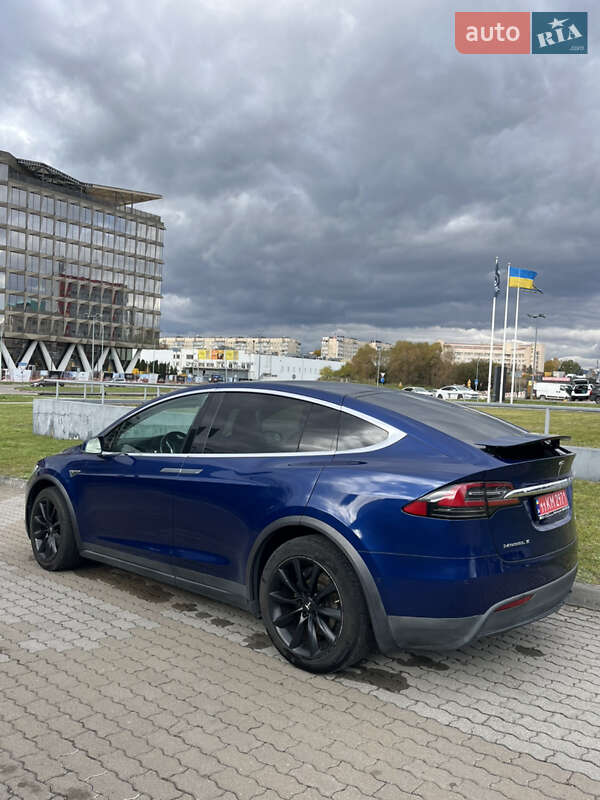 Внедорожник / Кроссовер Tesla Model X 2016 в Львове