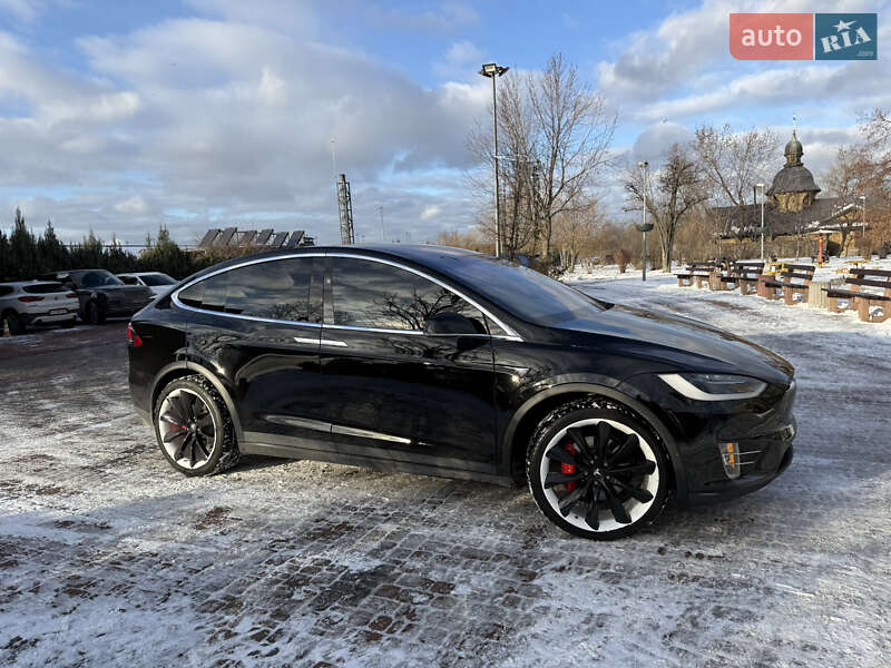 Позашляховик / Кросовер Tesla Model X 2020 в Києві