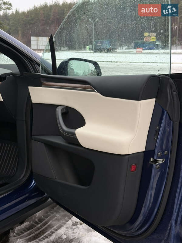 Внедорожник / Кроссовер Tesla Model X 2022 в Харькове