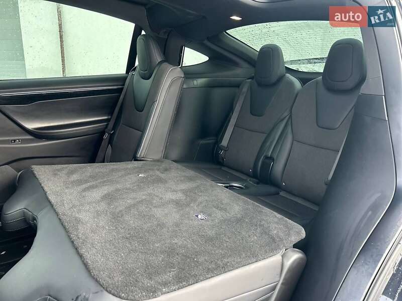 Позашляховик / Кросовер Tesla Model X 2017 в Вінниці