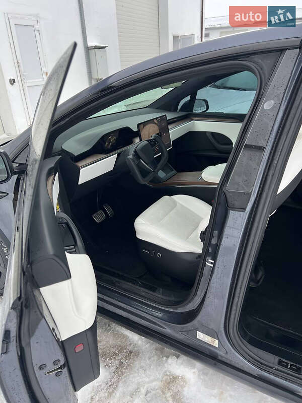 Внедорожник / Кроссовер Tesla Model X 2023 в Киеве