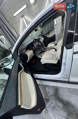 Внедорожник / Кроссовер Tesla Model X 2019 в Киеве