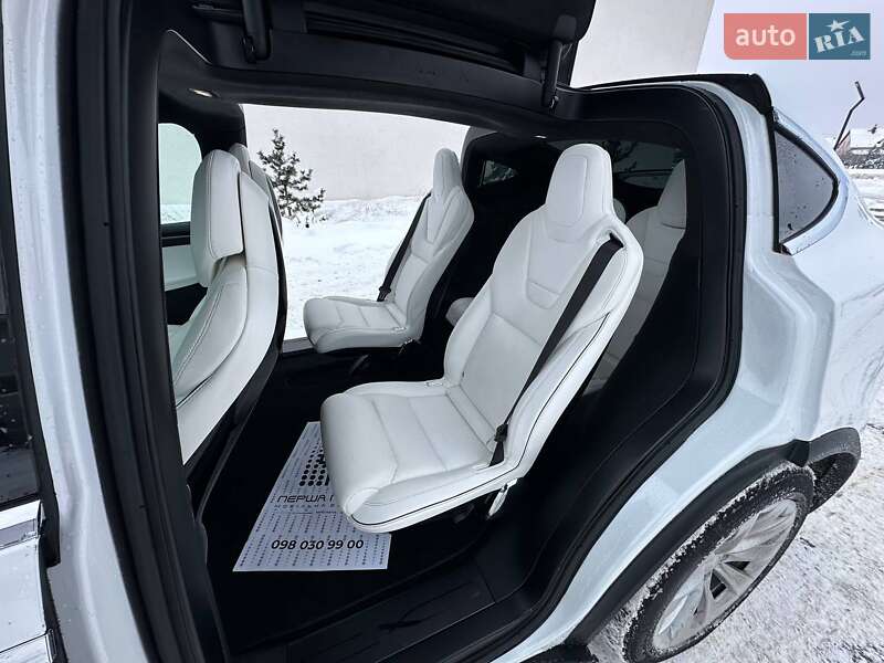 Внедорожник / Кроссовер Tesla Model X 2016 в Луцке фото 18 Внедорожник / Кроссовер Tesla Model X 2016 в Луцке
