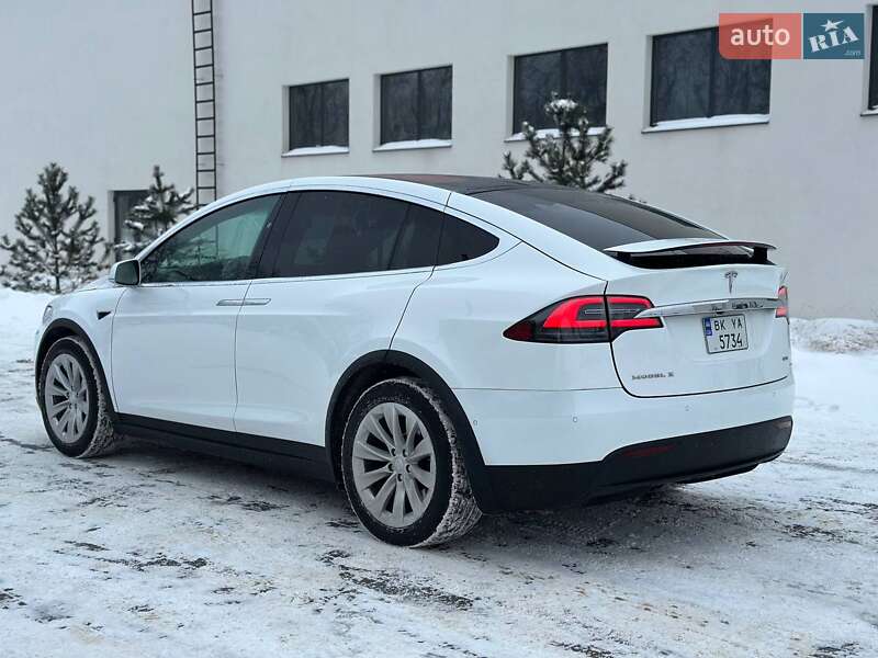 Внедорожник / Кроссовер Tesla Model X 2016 в Луцке фото 4 Внедорожник / Кроссовер Tesla Model X 2016 в Луцке