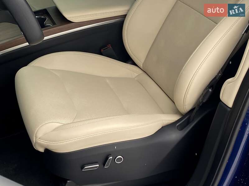 Внедорожник / Кроссовер Tesla Model X 2023 в Киеве