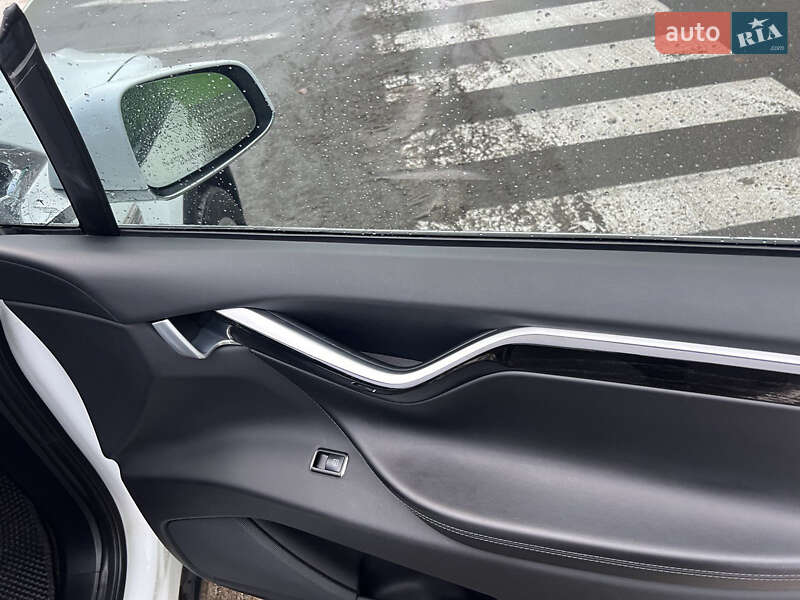 Внедорожник / Кроссовер Tesla Model X 2016 в Киеве фото 4 Внедорожник / Кроссовер Tesla Model X 2016 в Киеве