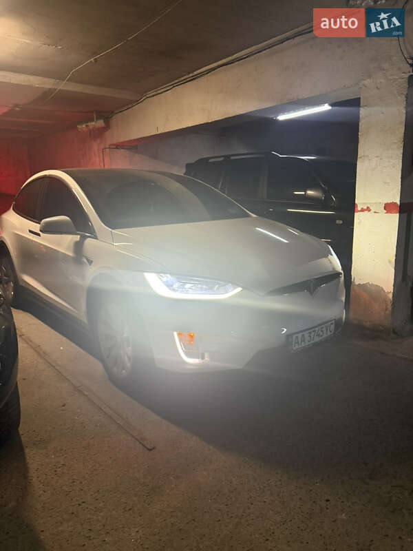 Внедорожник / Кроссовер Tesla Model X 2016 в Киеве фото 14 Внедорожник / Кроссовер Tesla Model X 2016 в Киеве