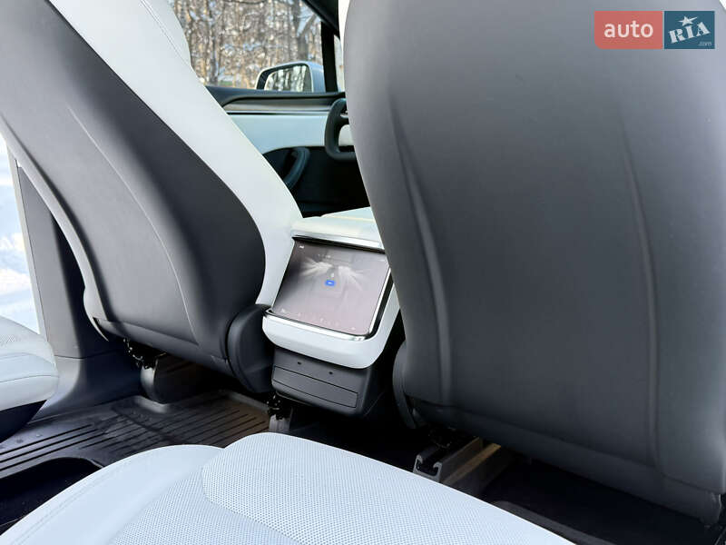 Внедорожник / Кроссовер Tesla Model X 2023 в Тернополе