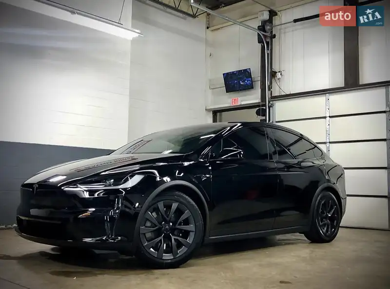 Tesla Model X 2022