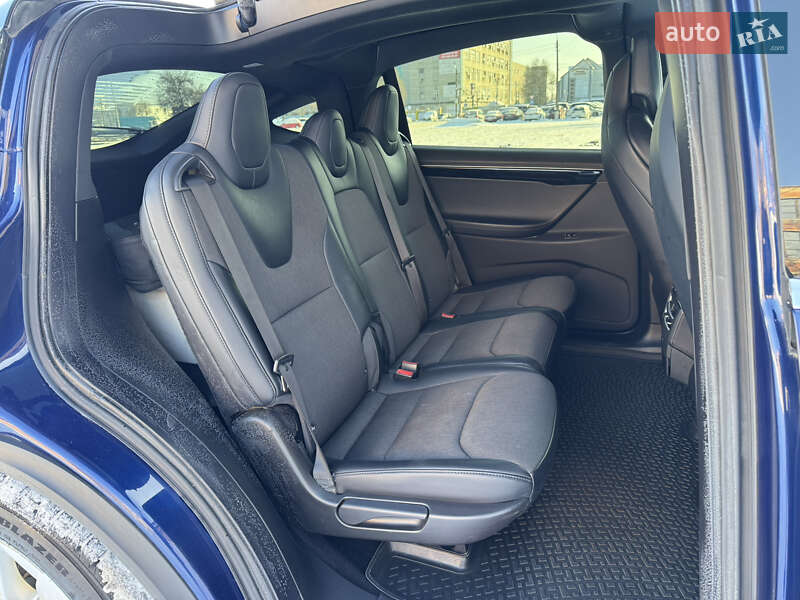 Позашляховик / Кросовер Tesla Model X 2018 в Києві