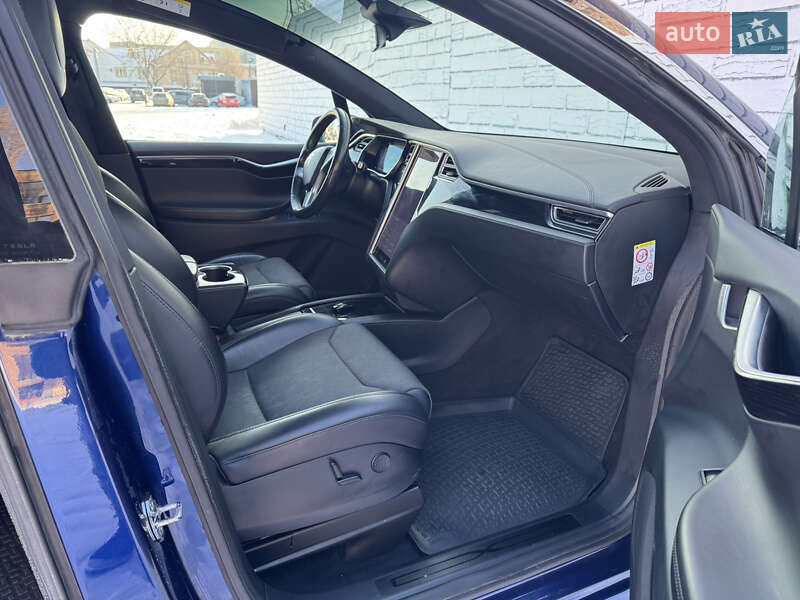 Позашляховик / Кросовер Tesla Model X 2018 в Києві