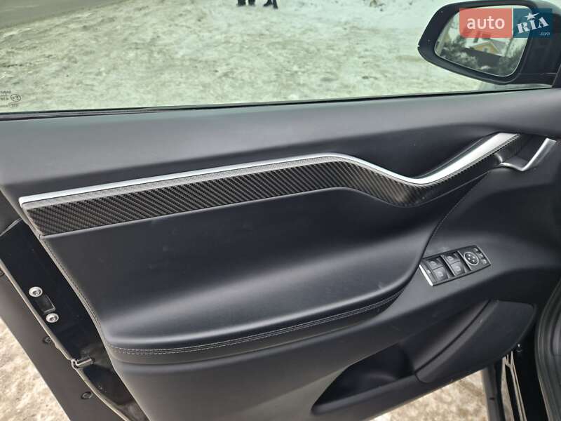 Позашляховик / Кросовер Tesla Model X 2017 в Києві фото 17 Позашляховик / Кросовер Tesla Model X 2017 в Києві