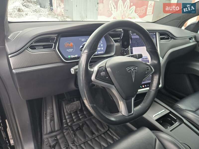 Позашляховик / Кросовер Tesla Model X 2017 в Києві фото 18 Позашляховик / Кросовер Tesla Model X 2017 в Києві