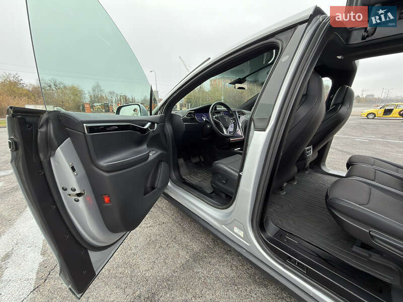 Внедорожник / Кроссовер Tesla Model X 2017 в Львове фото 37 Внедорожник / Кроссовер Tesla Model X 2017 в Львове