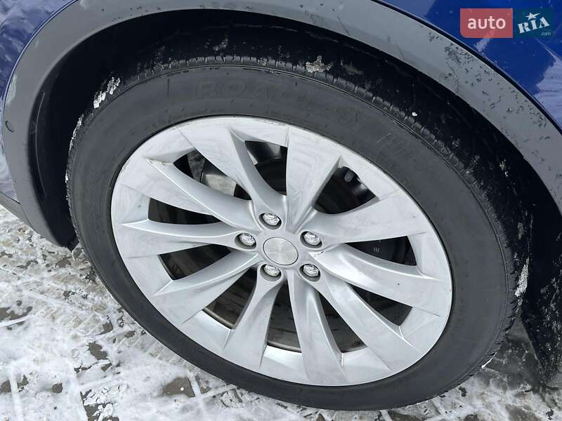 Внедорожник / Кроссовер Tesla Model X 2016 в Одессе фото 8 Внедорожник / Кроссовер Tesla Model X 2016 в Одессе