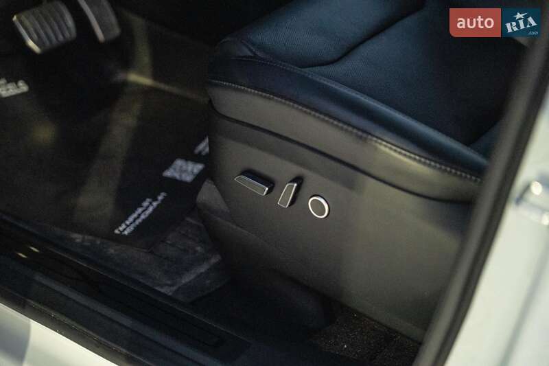 Внедорожник / Кроссовер Tesla Model X 2023 в Черновцах