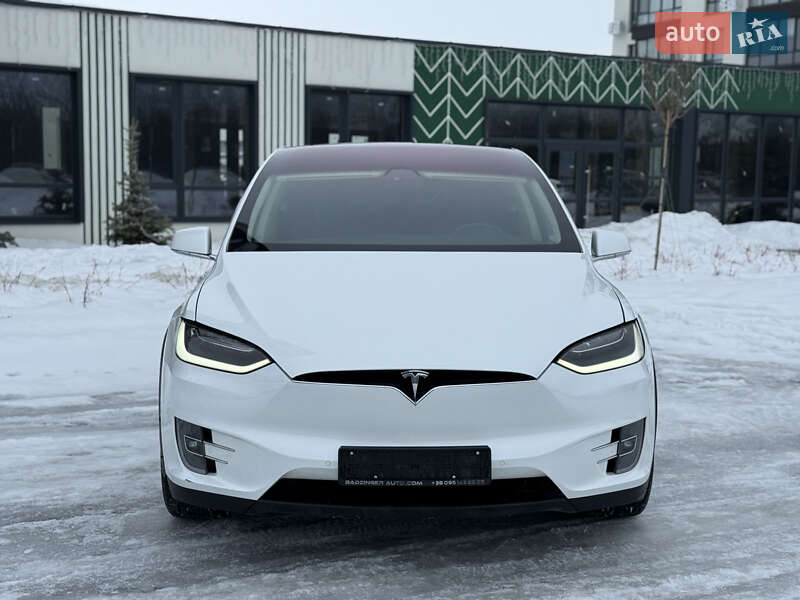 Внедорожник / Кроссовер Tesla Model X 2018 в Городке