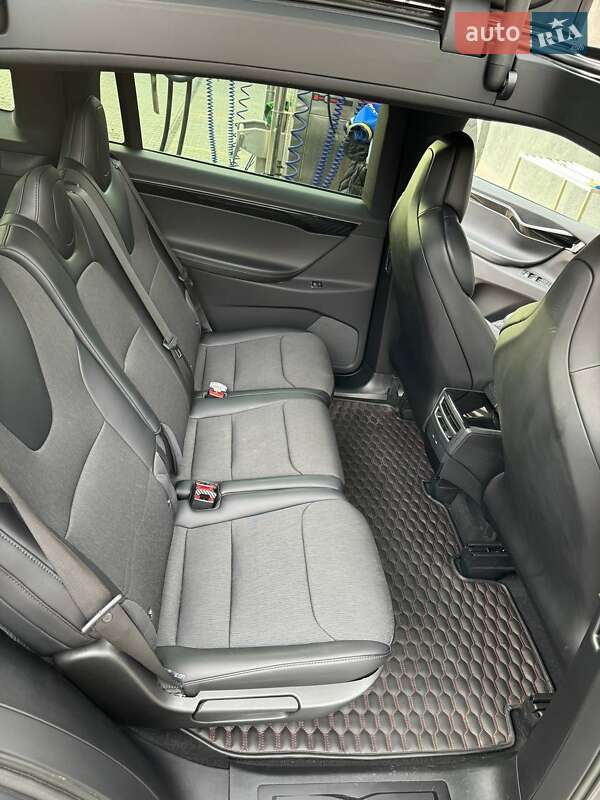 Позашляховик / Кросовер Tesla Model X 2018 в Житомирі фото 4 Позашляховик / Кросовер Tesla Model X 2018 в Житомирі