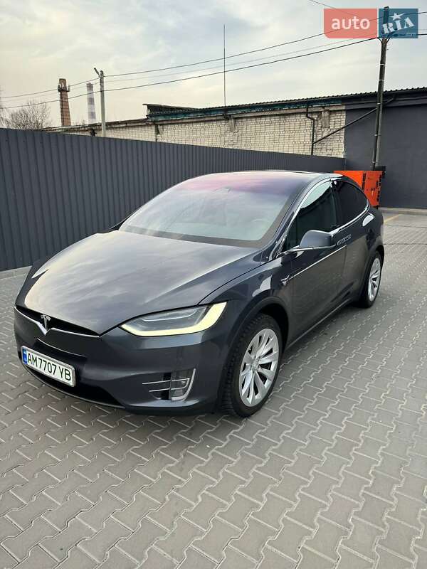 Позашляховик / Кросовер Tesla Model X 2018 в Житомирі фото 17 Позашляховик / Кросовер Tesla Model X 2018 в Житомирі