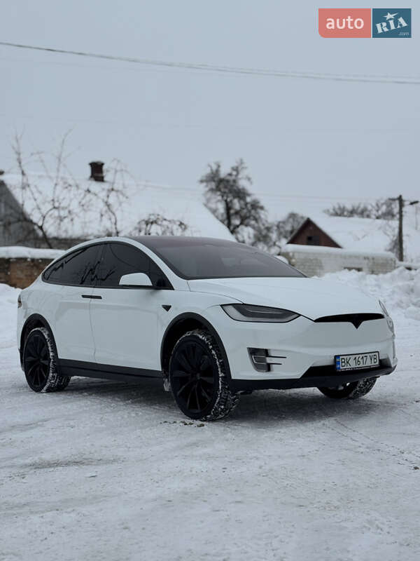 Tesla Model X 2018