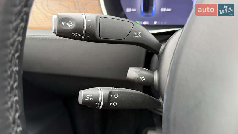 Внедорожник / Кроссовер Tesla Model X 2017 в Луцке