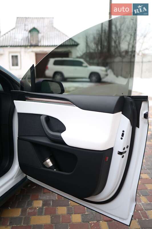 Позашляховик / Кросовер Tesla Model X 2023 в Дніпрі