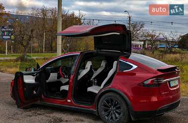 Позашляховик / Кросовер Tesla Model X 2016 в Ужгороді