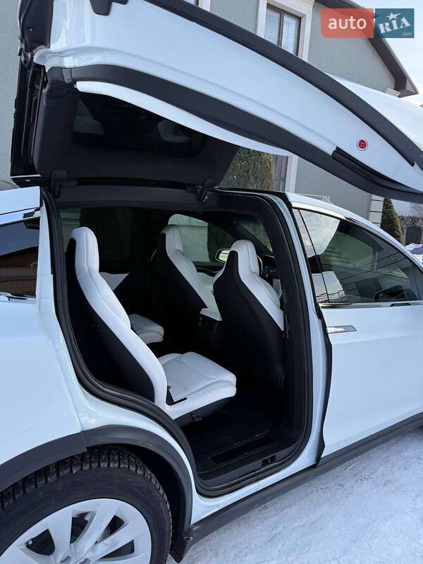 Внедорожник / Кроссовер Tesla Model X 2018 в Белой Церкви