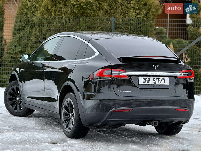 Позашляховик / Кросовер Tesla Model X 2017 в Стрию