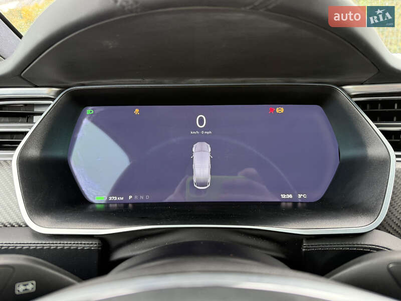 Позашляховик / Кросовер Tesla Model X 2017 в Стрию