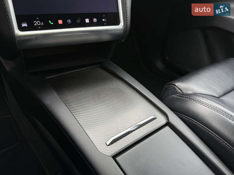 Позашляховик / Кросовер Tesla Model X 2017 в Стрию