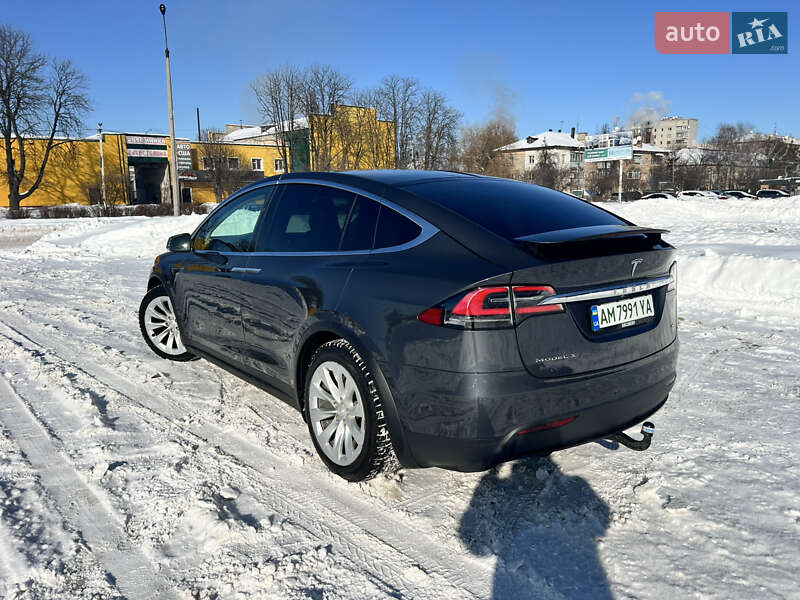 Внедорожник / Кроссовер Tesla Model X 2017 в Житомире