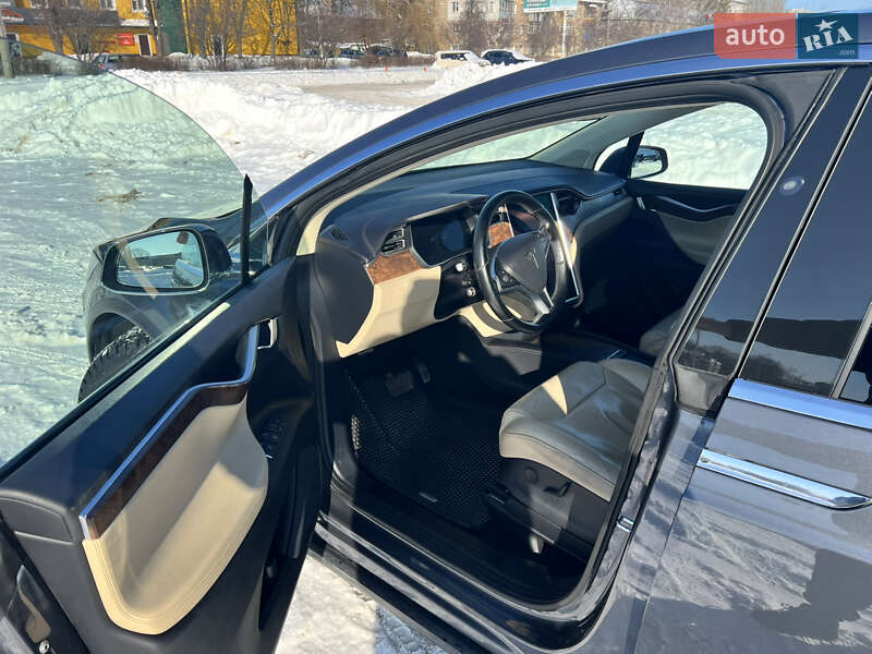 Внедорожник / Кроссовер Tesla Model X 2017 в Житомире