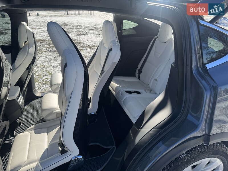 Внедорожник / Кроссовер Tesla Model X 2016 в Днепре