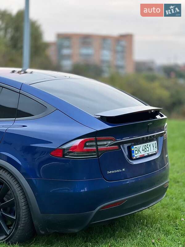 Позашляховик / Кросовер Tesla Model X 2016 в Рівному фото 17 Позашляховик / Кросовер Tesla Model X 2016 в Рівному