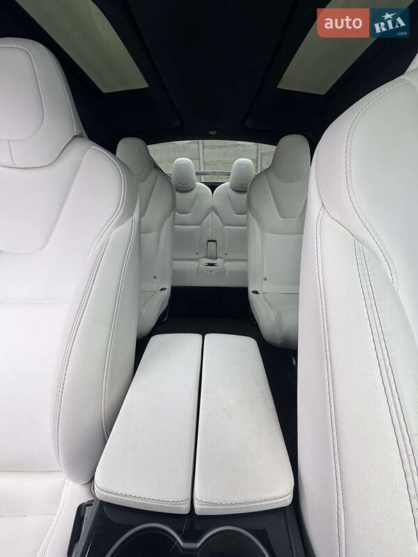 Позашляховик / Кросовер Tesla Model X 2018 в Києві фото 27 Позашляховик / Кросовер Tesla Model X 2018 в Києві