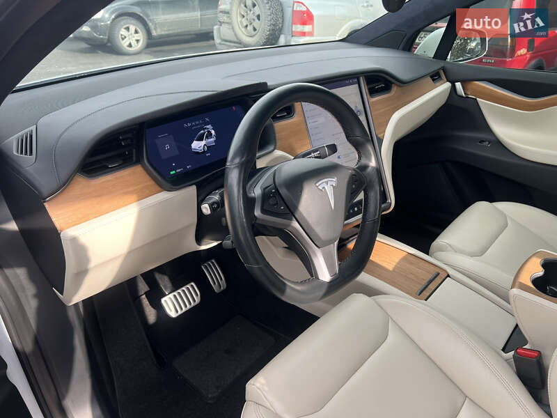Внедорожник / Кроссовер Tesla Model X 2019 в Стрые