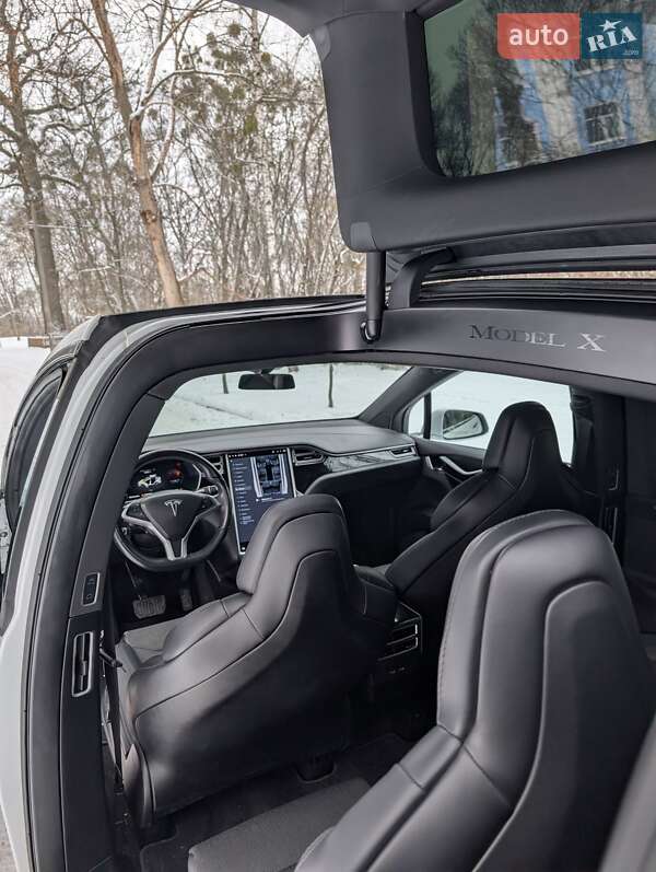 Позашляховик / Кросовер Tesla Model X 2017 в Києві фото 15 Позашляховик / Кросовер Tesla Model X 2017 в Києві