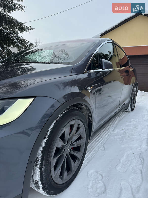 Позашляховик / Кросовер Tesla Model X 2018 в Києві