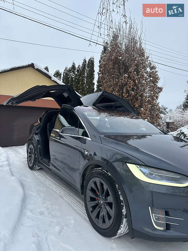 Позашляховик / Кросовер Tesla Model X 2018 в Києві