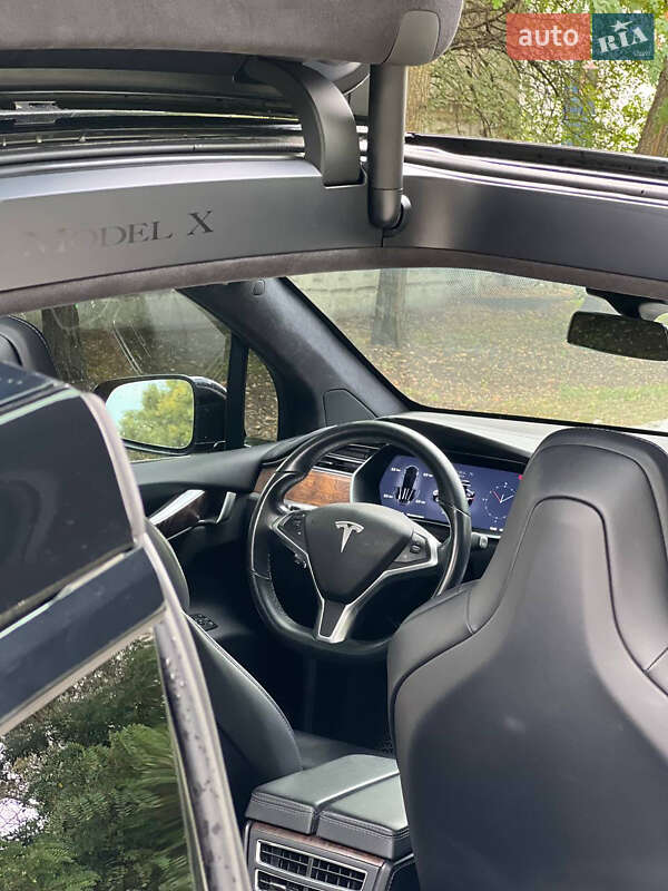 Позашляховик / Кросовер Tesla Model X 2017 в Кременчуці фото 13 Позашляховик / Кросовер Tesla Model X 2017 в Кременчуці