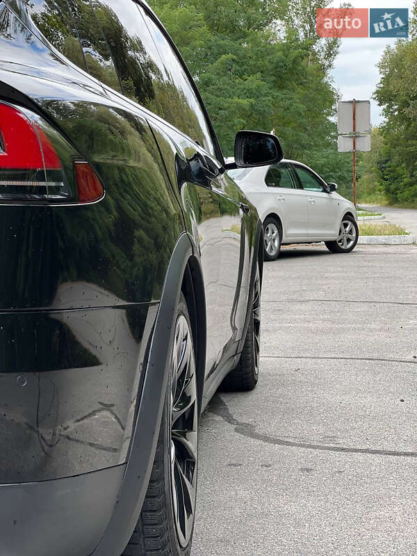 Позашляховик / Кросовер Tesla Model X 2017 в Кременчуці фото 18 Позашляховик / Кросовер Tesla Model X 2017 в Кременчуці