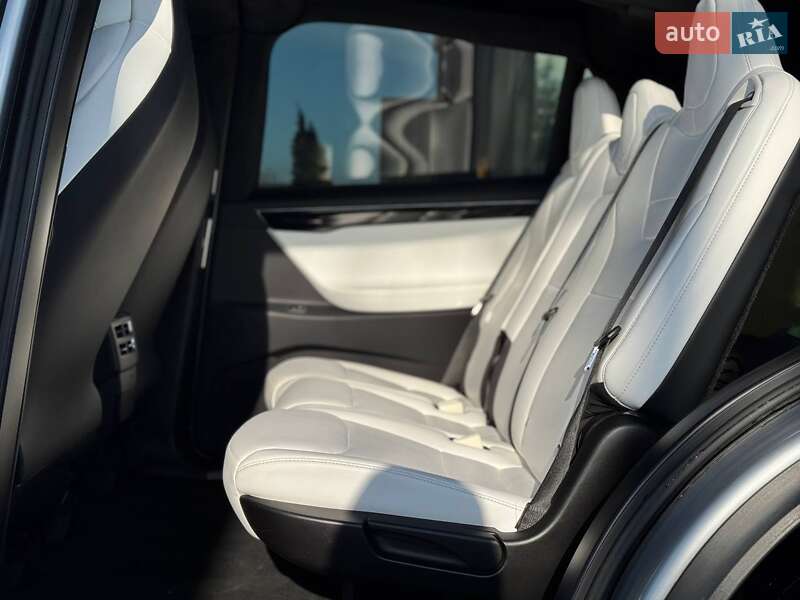 Позашляховик / Кросовер Tesla Model X 2017 в Львові фото 16 Позашляховик / Кросовер Tesla Model X 2017 в Львові
