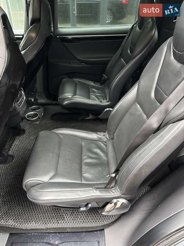 Позашляховик / Кросовер Tesla Model X 2016 в Тячеві фото 23 Позашляховик / Кросовер Tesla Model X 2016 в Тячеві