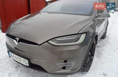 Позашляховик / Кросовер Tesla Model X 2016 в Києві