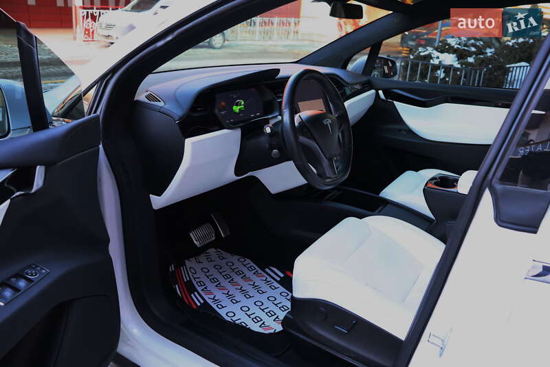 Внедорожник / Кроссовер Tesla Model X 2019 в Львове